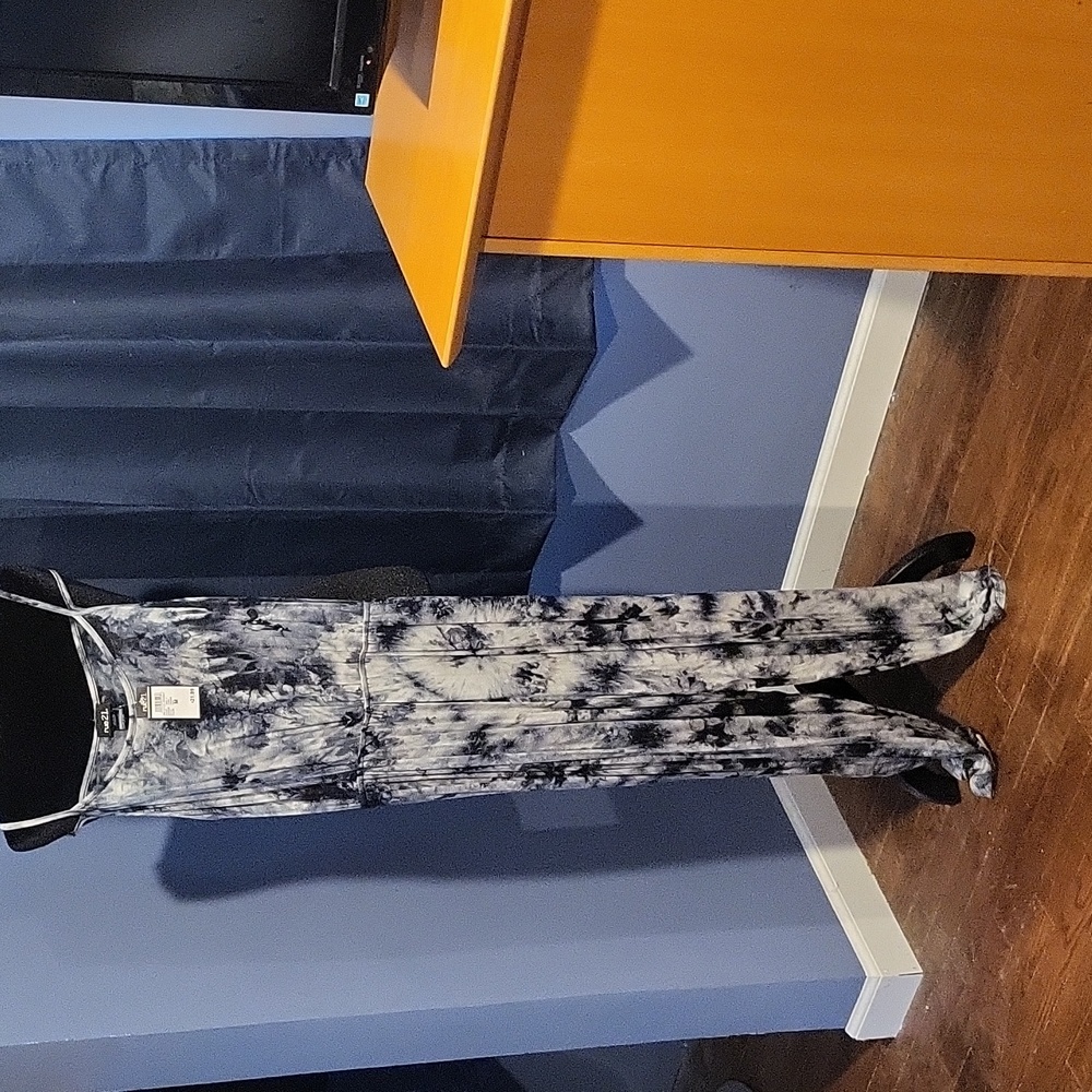 Black and White Tie-Dyed Jumper
